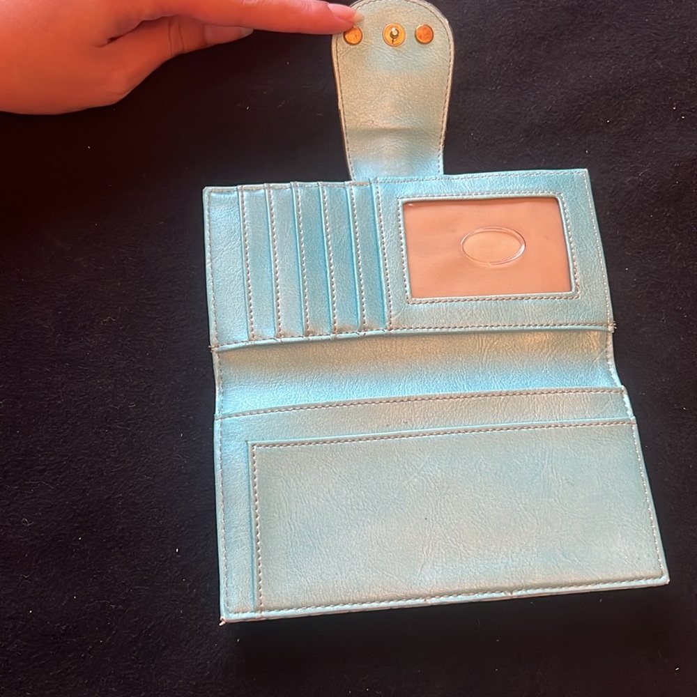 Guess Wallet - Picture 4 of 4